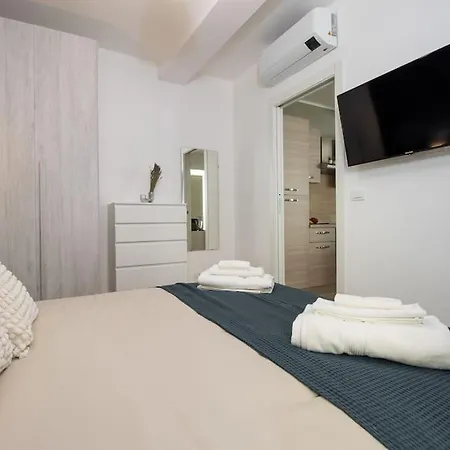 Apartamento -zona San Paolo- Elegante Loft Con Wi-fi E Ac